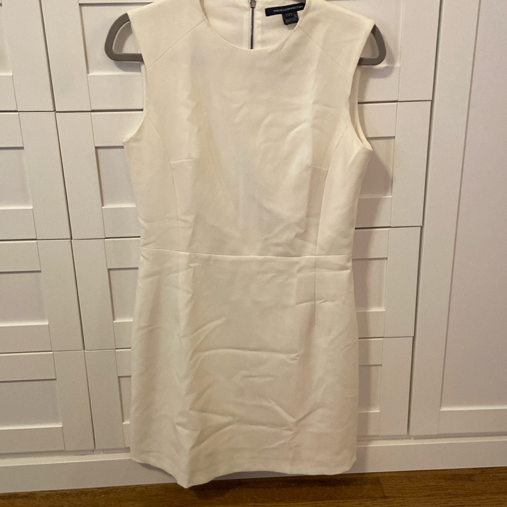 White French Connection shift dress with zipper back. Classic style nicely made